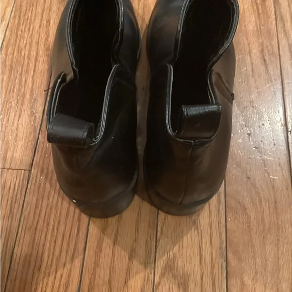 Black Boots New - Picture 5 of 6